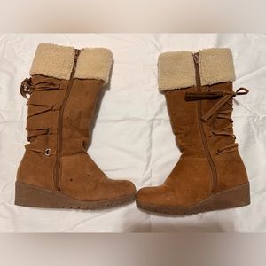 Brown boots- in good condition
